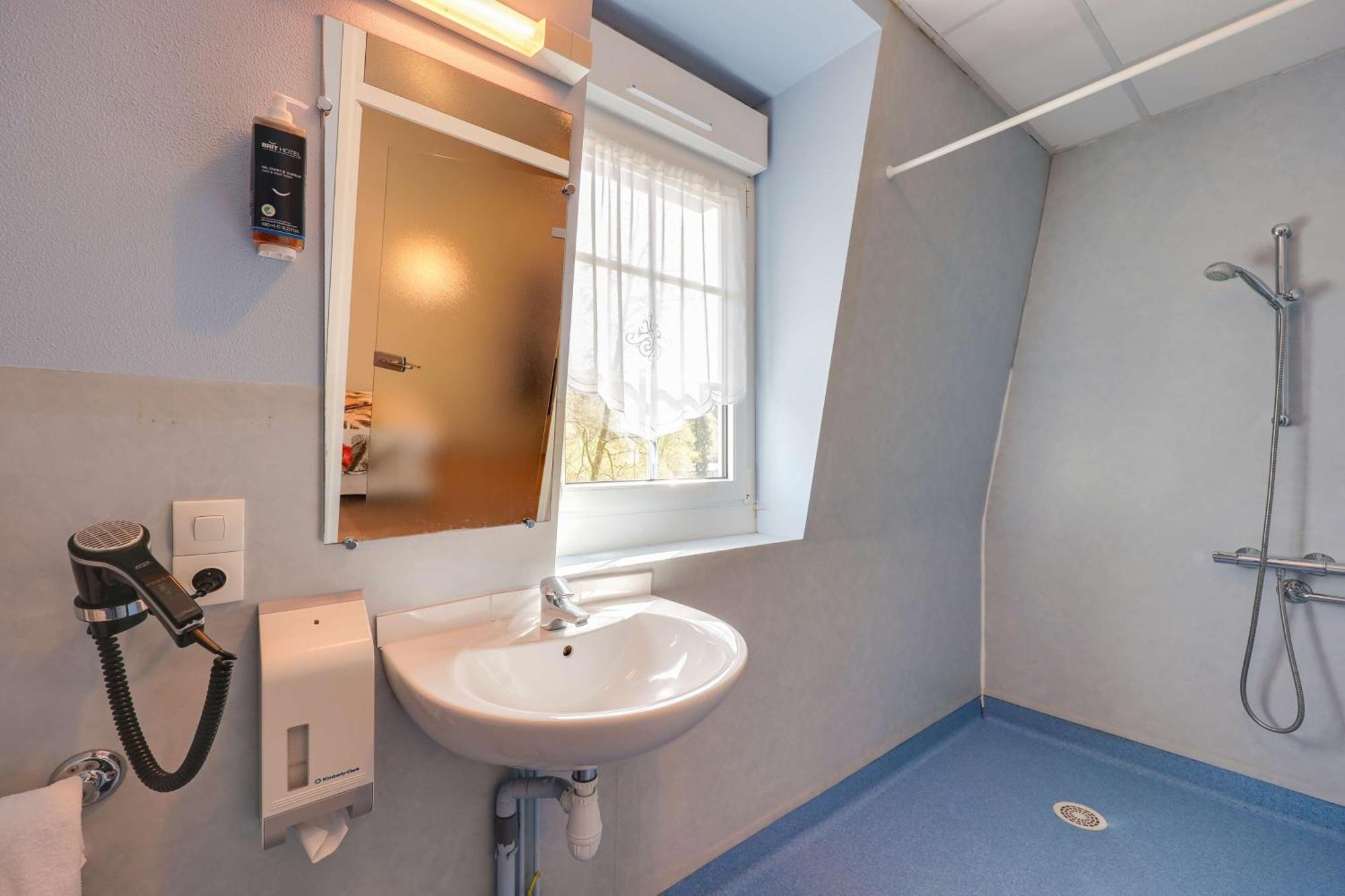 Brit Hotel & Spa Le Roc Au Chien Bagnoles de l'Orne Normandie Екстериор снимка
