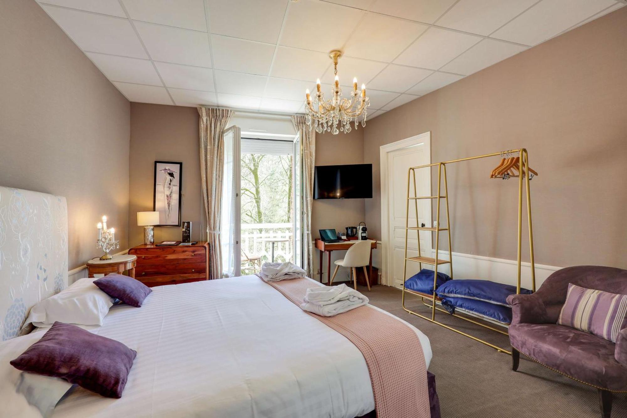 Brit Hotel & Spa Le Roc Au Chien Bagnoles de l'Orne Normandie Екстериор снимка