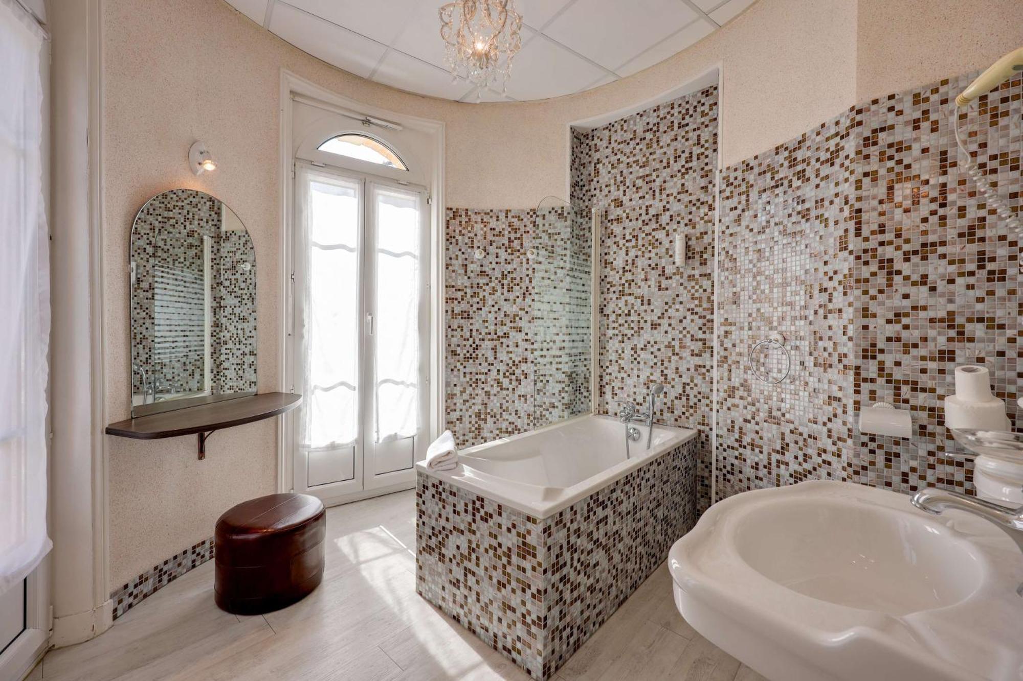 Brit Hotel & Spa Le Roc Au Chien Bagnoles de l'Orne Normandie Екстериор снимка