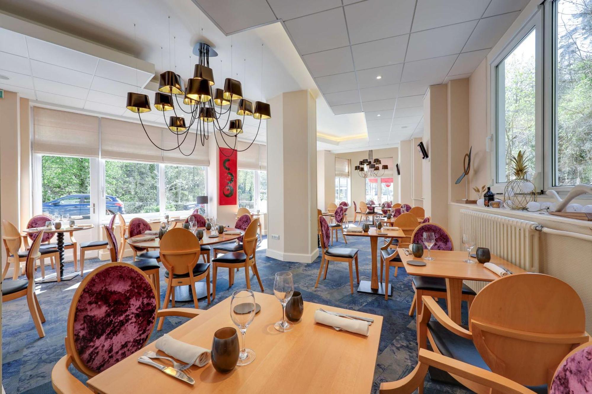 Brit Hotel & Spa Le Roc Au Chien Bagnoles de l'Orne Normandie Екстериор снимка