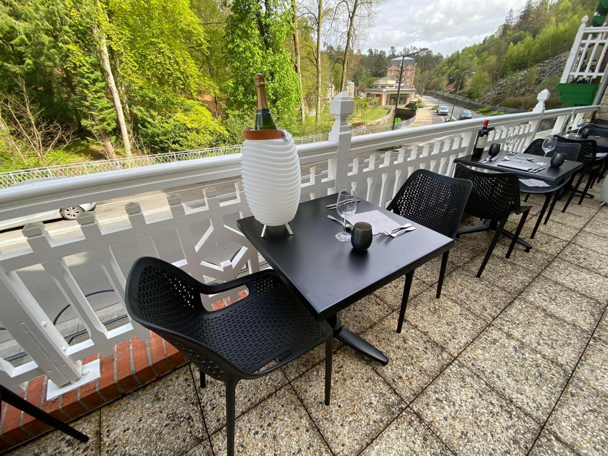 Brit Hotel & Spa Le Roc Au Chien Bagnoles de l'Orne Normandie Екстериор снимка